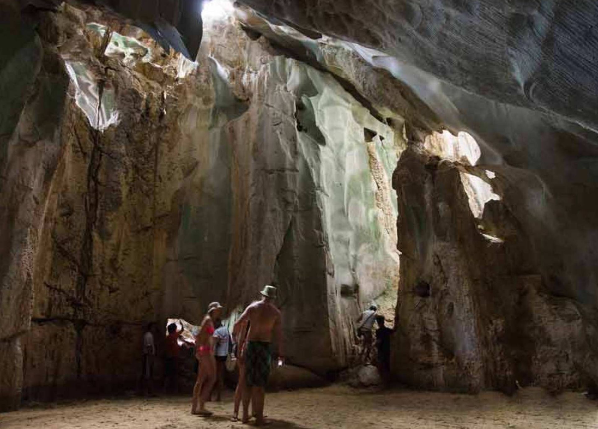 1030-0203_el-nido-island-hopping-tour-b-snake-island-sand-bar-cudugnon-cave-cathedral-cave-phillipines-pelago3.jpg