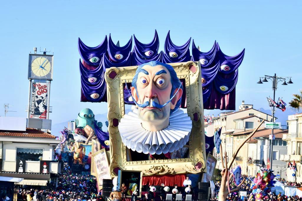 130_carnevale_di_viareggio_pagina_facebook.jpg