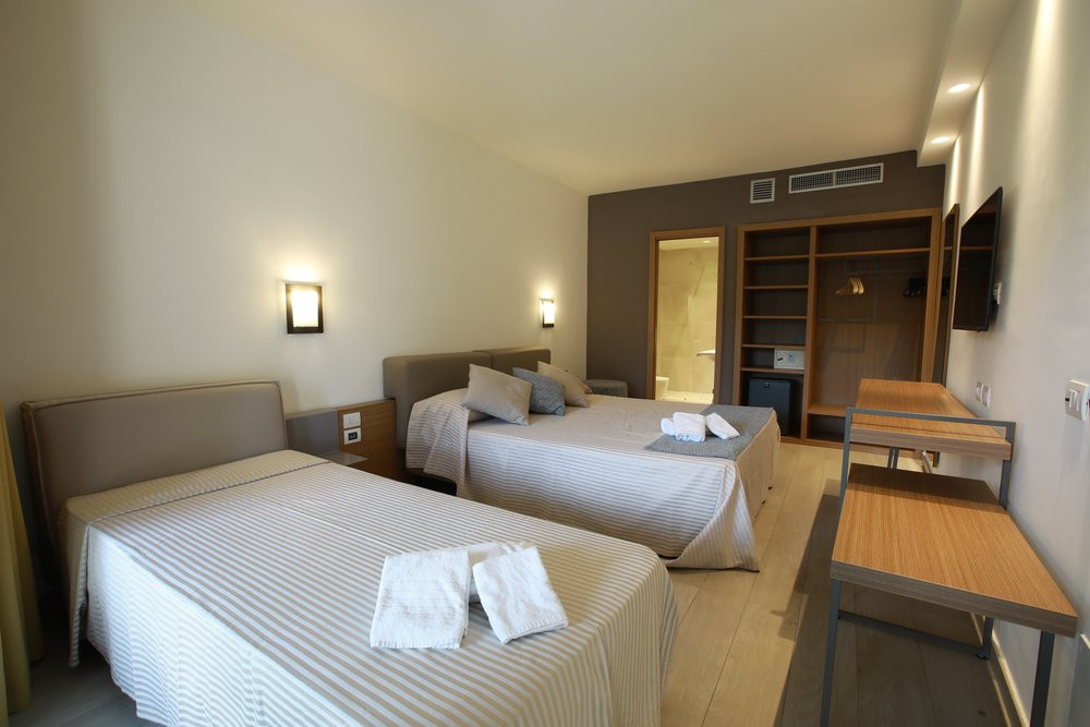 43745_Futura_Club_Porto_Kaleo_Italia_z_.jpg
