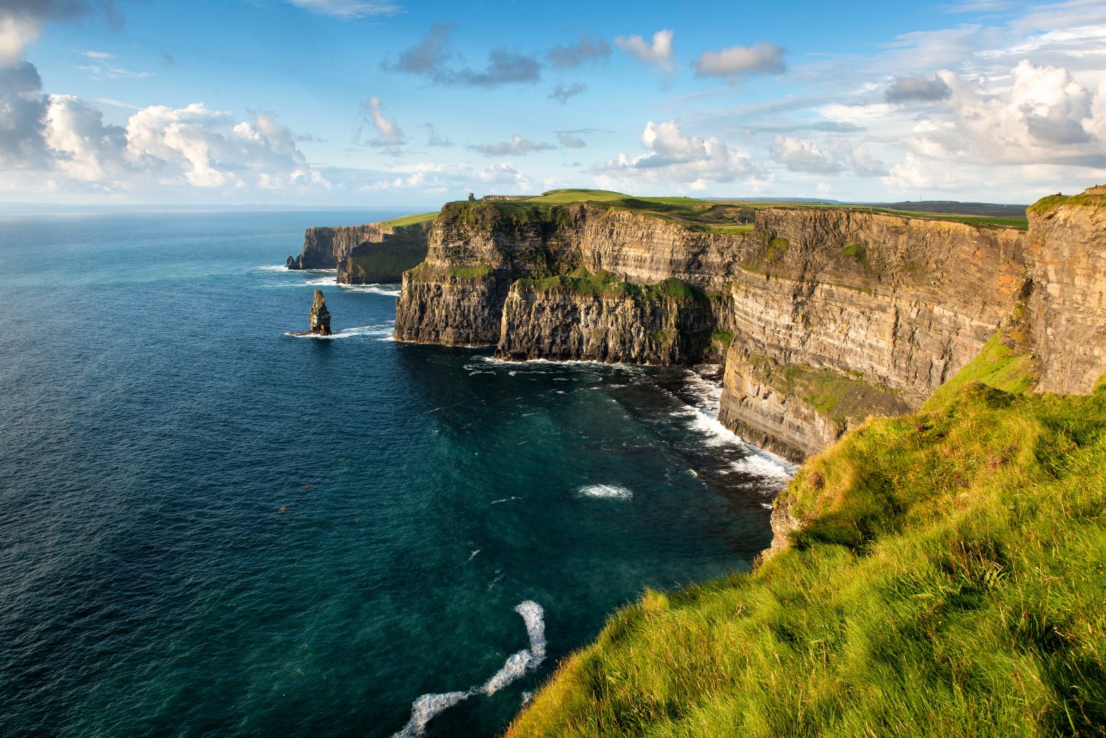 LIMERICK_-SCOGLIERE_DI_MOHER-_BURREN.jpg