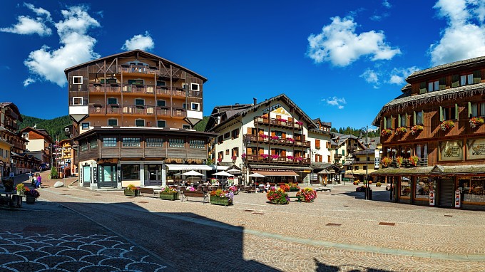 Madonna_di_Campiglio_01-tablet.jpg