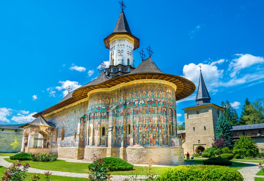 Monastero-di-Sucevita-Bucovina-Romania.jpg