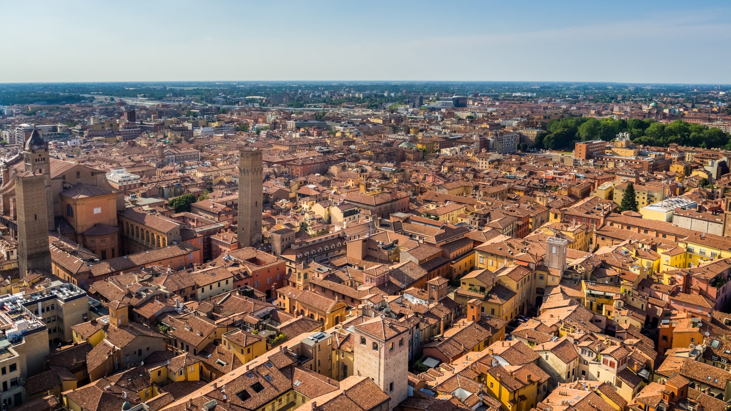aerial-shot-beautiful-streets-buildings-old-town-bologna-scaled.jpg