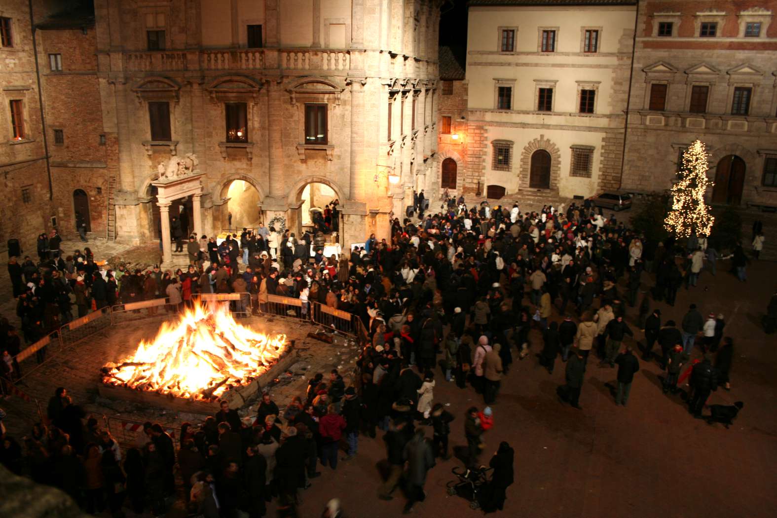 festa-capodanno-in-piazza.jpg