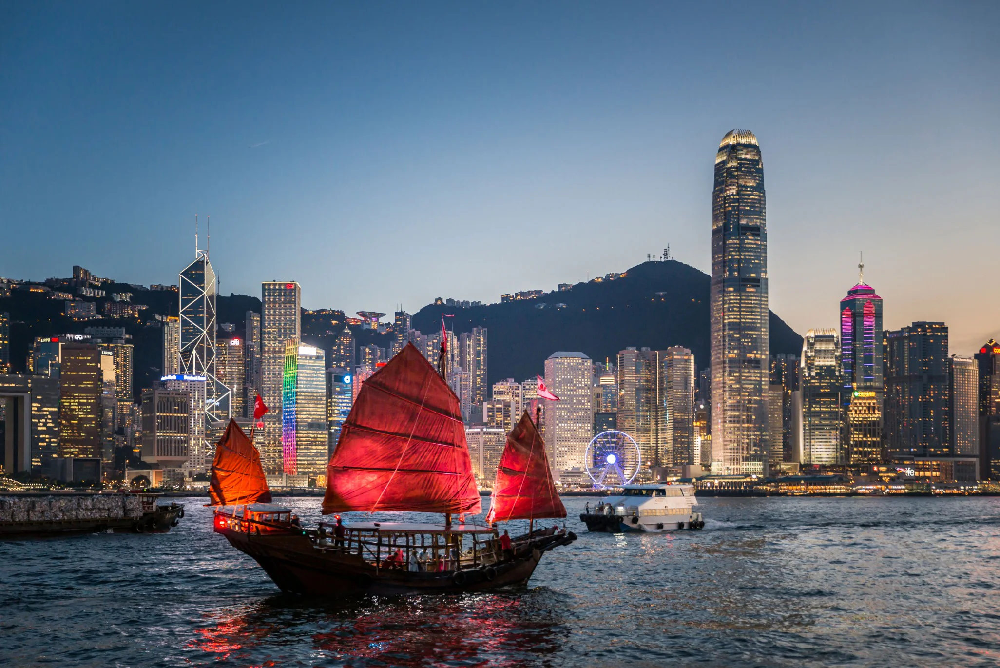 hkg-hong_kong-port-1.jpg.image.2052.1370.high.webp