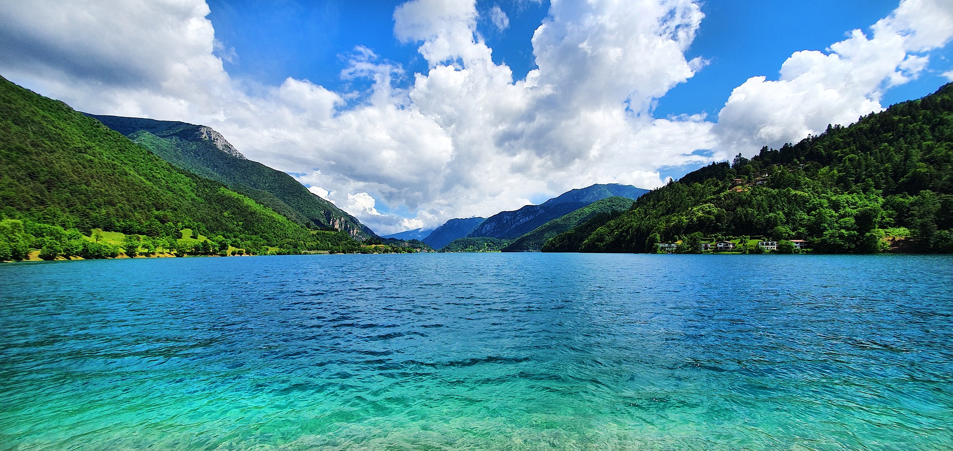 lago-di-ledro-in-estate.jpg