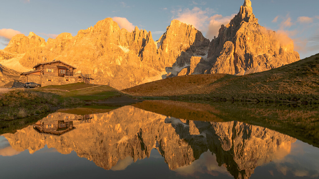 lago_a_baita_segantini_passo_rolle_shutterstock-tablet.jpg