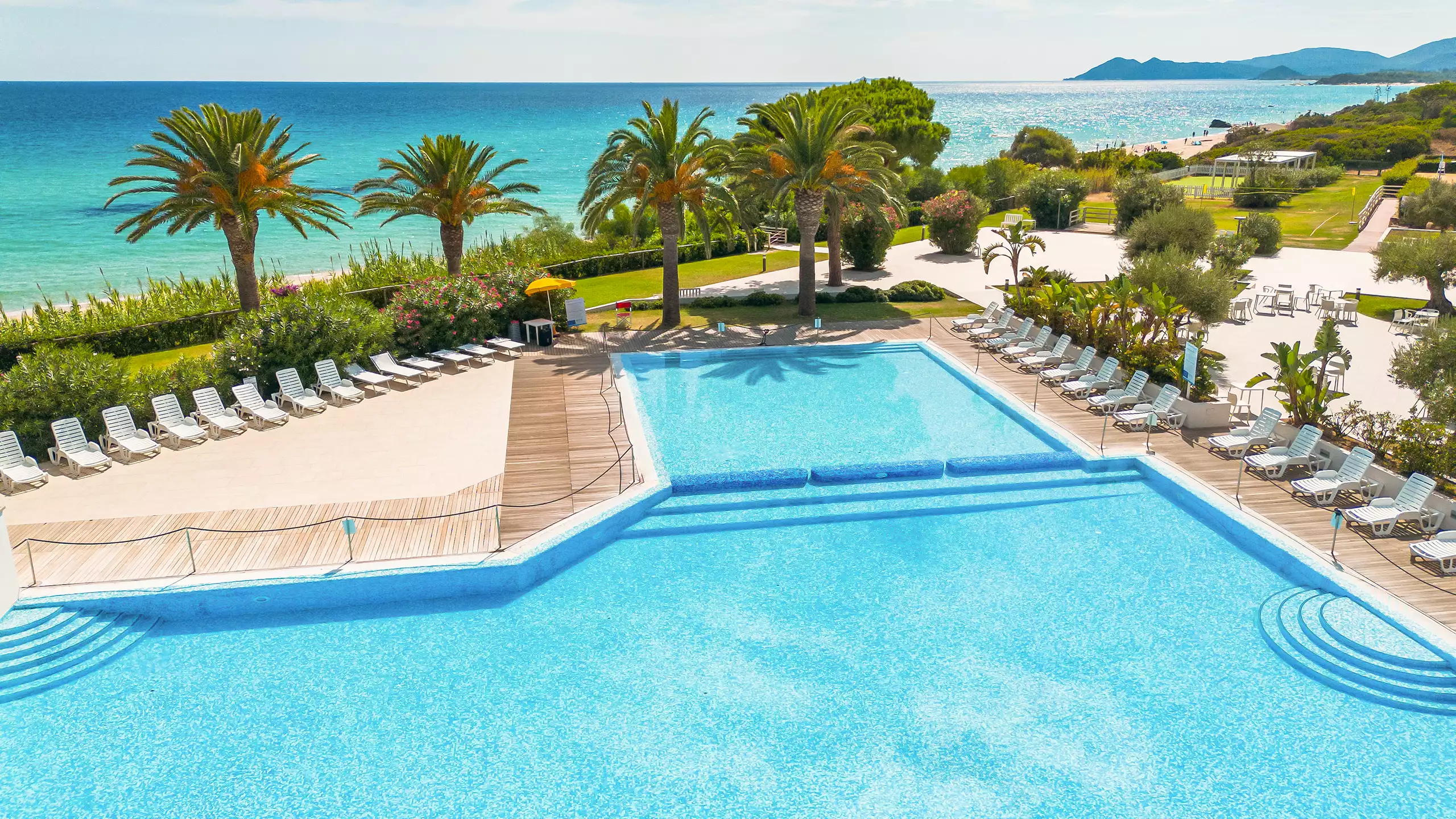 piscina_free_beach_vista_mare.webp
