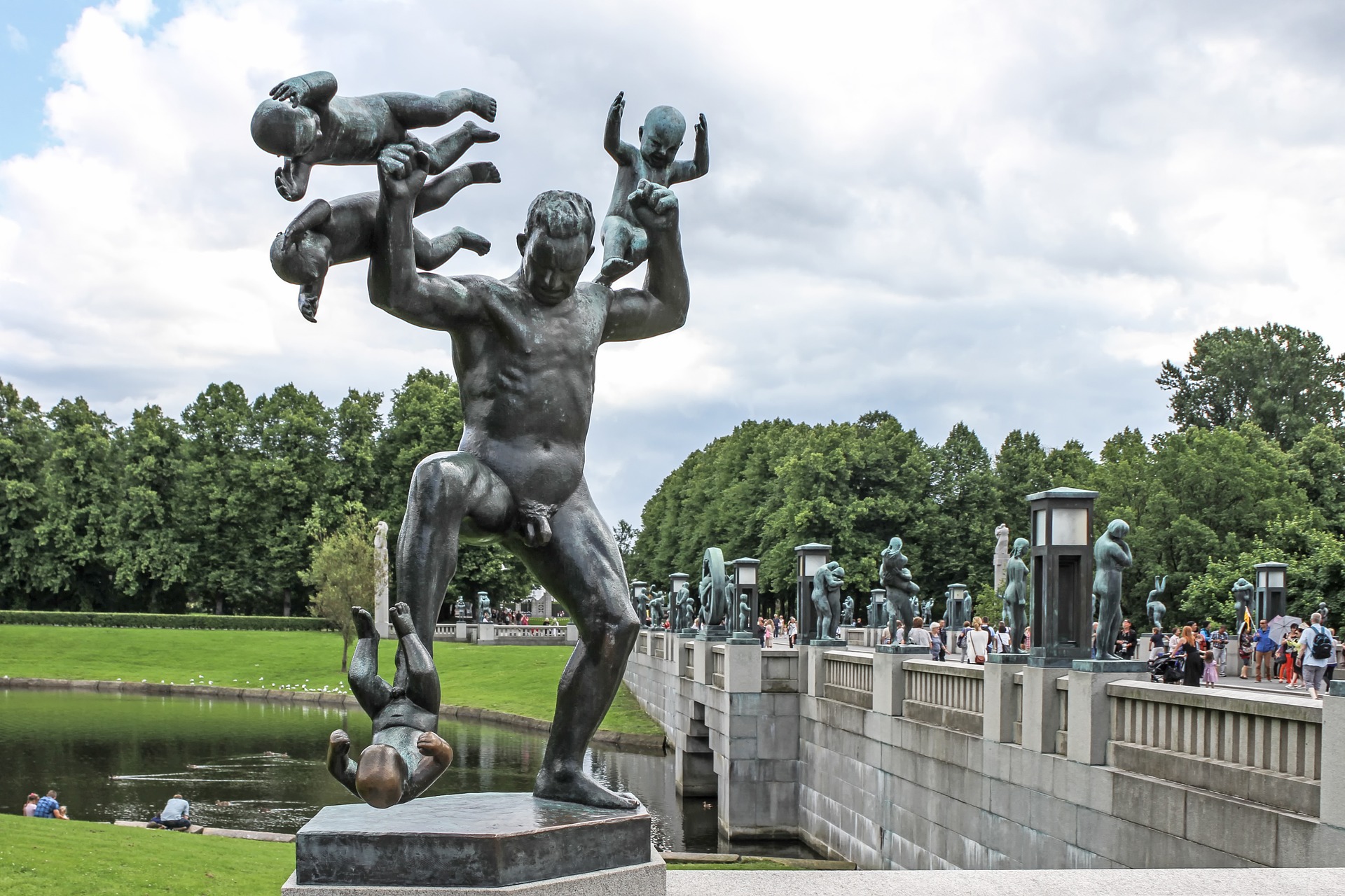 vigeland-sculpture_4fa0aa33.jpg
